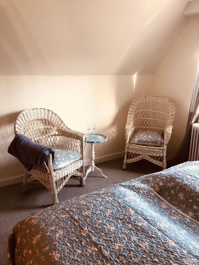 Bed and Breakfast Den Gamle Apotekergaard à Hong Extérieur photo